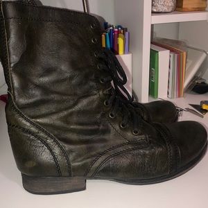 Olive green Steve Madden Troopa Combat boots